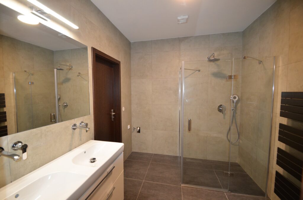 Apartmán Rokytno 6 - ubytování v srdci Krkonoš - koupelna